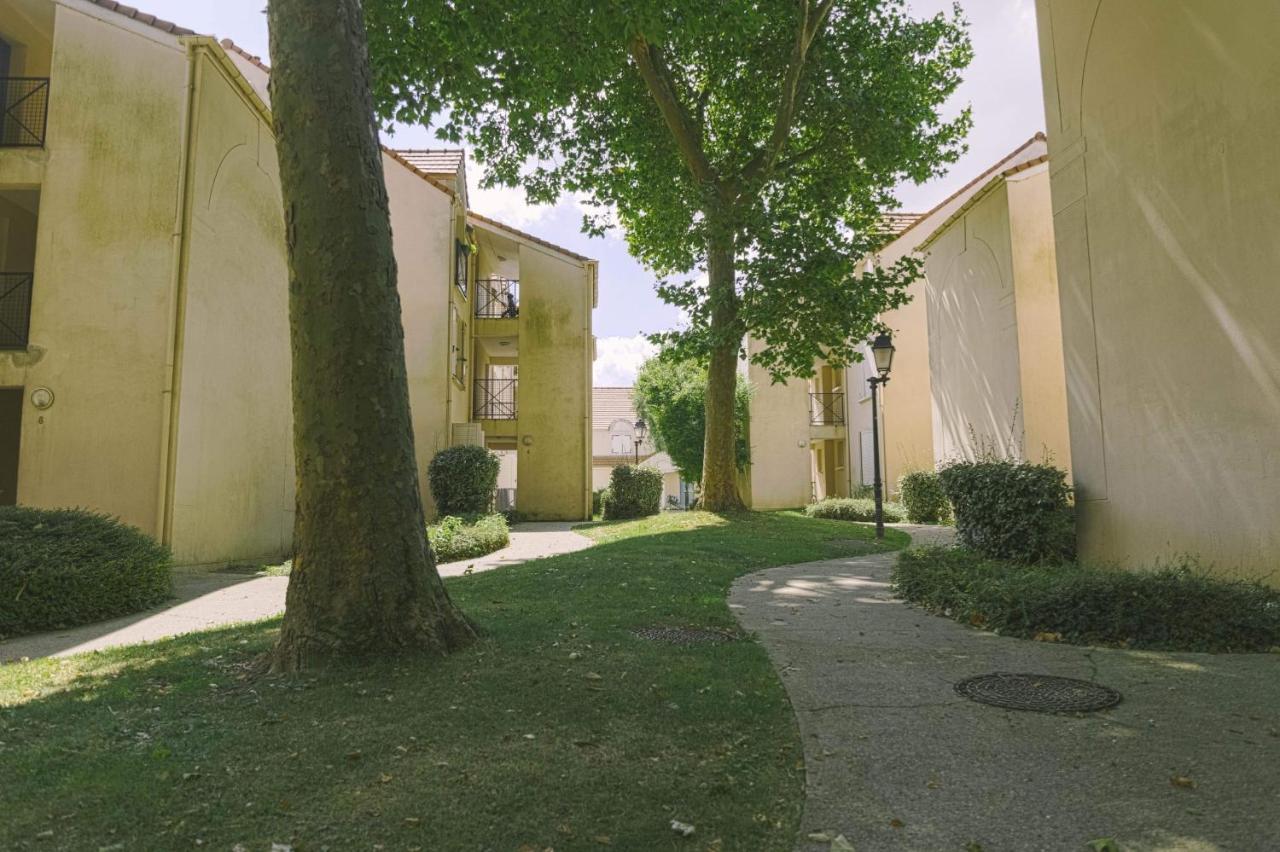 Luka'S Charming Apartment Near Disneyland Magny-le-Hongre Exterior photo